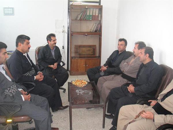 سرپرست جدید شبکه بهداشت ودرمان با شهردار و اعضای شورای شهر تازه آباد ثلاث دیدار کردند.