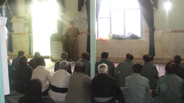 اجرای مراسم روستای پاک در روستای قلقله شهرستان ثلاث باباجانی :