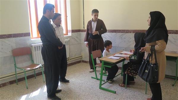 بازدید مسئولین شبکه بهداشت و درمان شهرستان ثلاث باباجانی از طرح سنجش نوآموزان بدو ورود به مدرسه