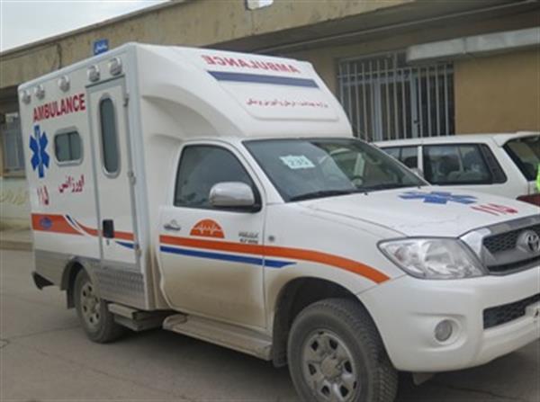 تحویل یک دستگاه آمبولانس تویوتا هایلوکس کمک دار به شبکه بهداشت و درمان شهرستان ثلاث باباجانی