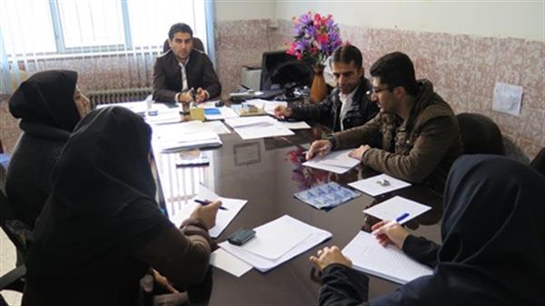 برگزاری جلسه کمیته اختلالات ناشی از کمبود ید(IDD) در مرکز بهداشت شهرستان ثلاث باباجانی