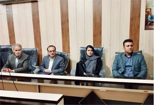 آیین تکریم و معارفه سرپرست جدید شبکه بهداشت و درمان شهرستان ثلاث باباجانی انجام گرفت.