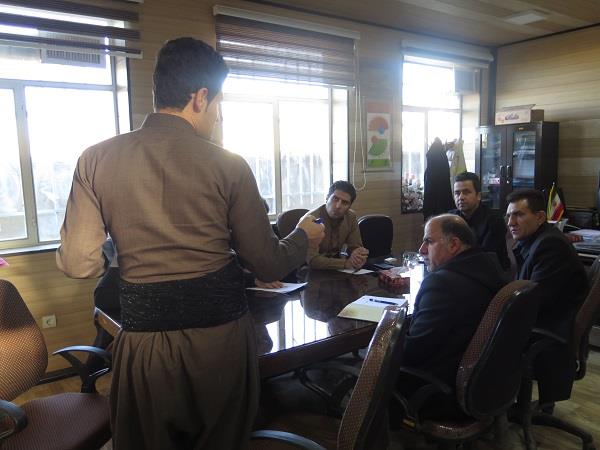 جلسه کمیته خرید در دفتر کاری سرپرست شبکه بهداشت و درمان شهرستان ثلاث باباجانی برگزار گردید