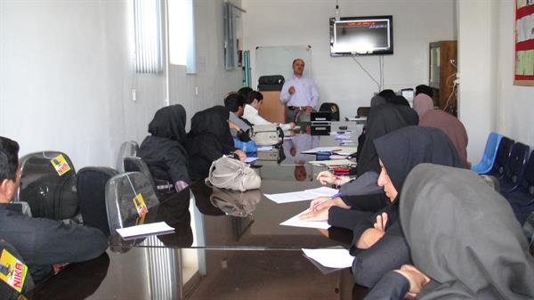 شرکت کارکنان شبکه بهداشت ودرمان شهرستان ثلاث در جلسه آموزشی پدافند غیر عامل
