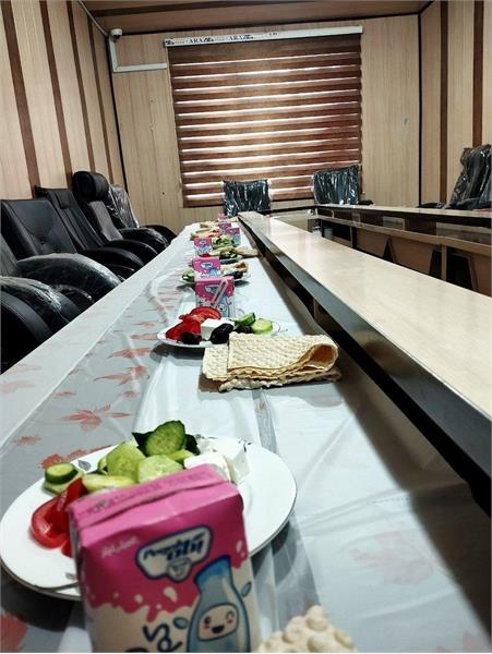 برگزاری مراسم صبحانه سالم برای کارکنان شبکه بهداشت و درمان شهرستان ثلاث باباجانی به مناسبت هفته سلامت